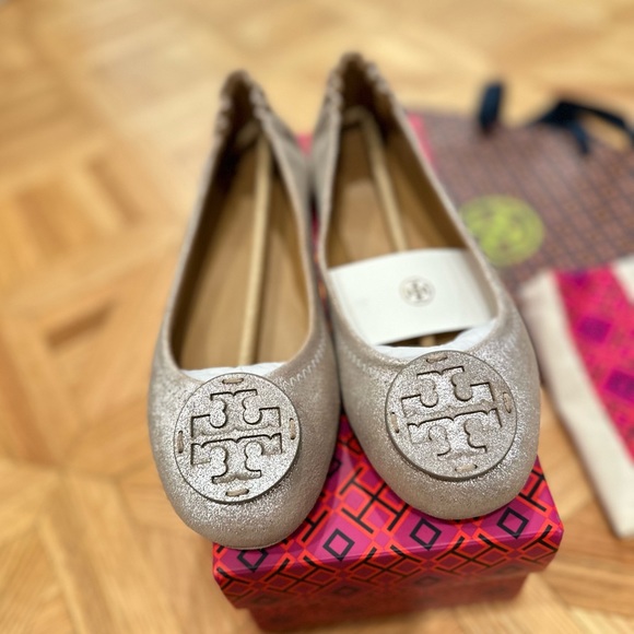 NWT Tory Burch Metallic Suede Travel Flats - Picture 5 of 14